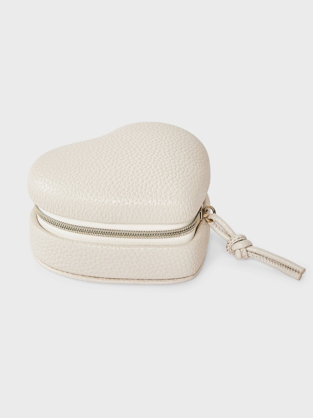 Heart-Shaped Cream Travel Jewelry Organizer